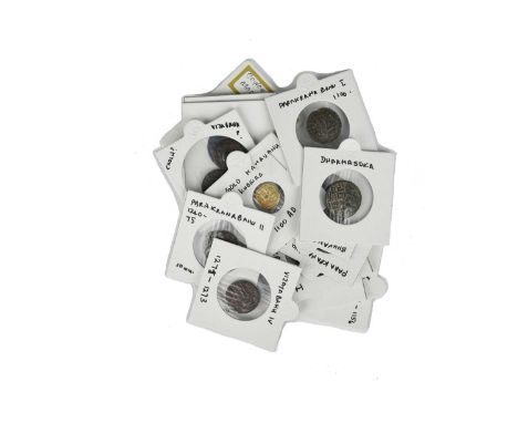 Medieval Sri Lanka: a quantity of coins, comprising: gold quarter kahavanu, 1.05g, near very fine; and various copper coins o