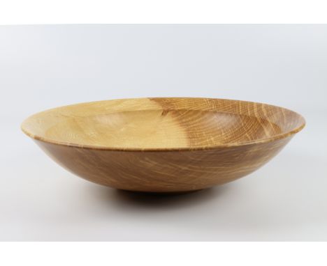 Glenn Lucas (Ireland) ash bowl 9x35cm. Signed
&nbsp;
My first encounter with the name Ray Key was in 1990. Browsing through t