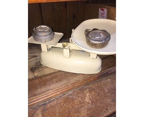 Vintage cream kitchen scales with imperial weights. 