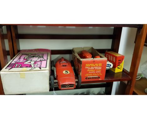 QUANTITY OF VINTAGE AND OTHER MODELS