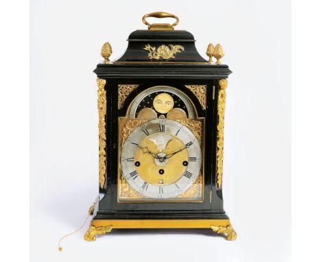 James Taylor (Ashton-under-Lyne 1724 - 1813). Große George III Bracket Clock mit Mondphase. London. Um 1770. Holz, ebonisiert
