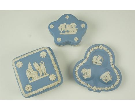 Two late 20th Century Wedgwood jasperware trinket boxes and a pin dish, largest box 10 x 10 x 5 cm, (pin dish a/f)