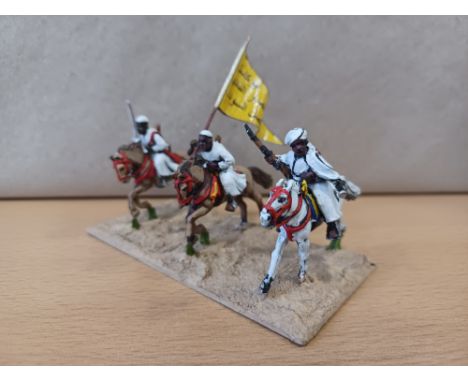 [ Wargaming ] A quantity of war games scale model soldiers, figures and structures of Victorian colonial wars including a Zul