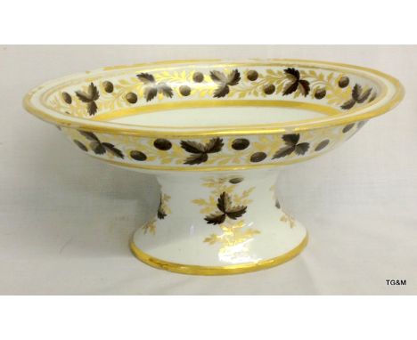 Chamberlain Worcester comport with leaf decoration.  12cm high.