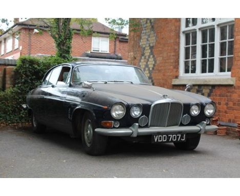 JAGUAR 420G AUTOMATIC FOUR DOOR SALOON Reg.No. VDD 707J, first reg. 12th August 1970, colour dark blue, 4235cc Petrol engine,