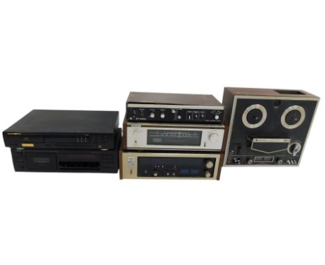 Vintage Hi-Fi, including a Sony ST-5600 radio tuner, a Yamaha KX-580 tape deck, a Marantz CD player, some boxes, etc. (a quan