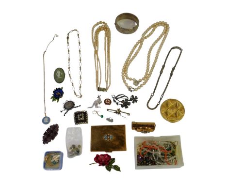 A group of costume and other jewellery, to include a string of Mallorcan pearls, silver bangle, various brooches, Wedgwood Ja