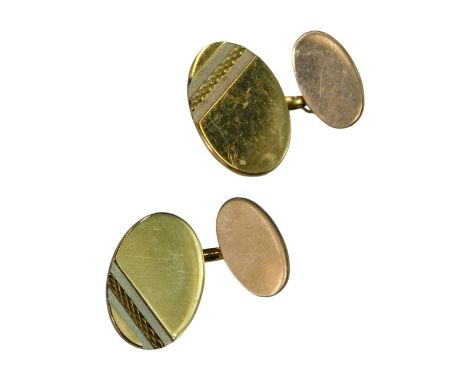 A pair of 9ct gold cufflinks, of oval form, with cross hatched decoration, 3.5g. 