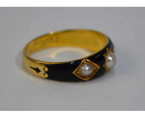 A black enamel and half pearl mourning ring, 18ct yellow gold, Chester, engraved 1893 etc, size K 1/2, approx 3.5g all in   C