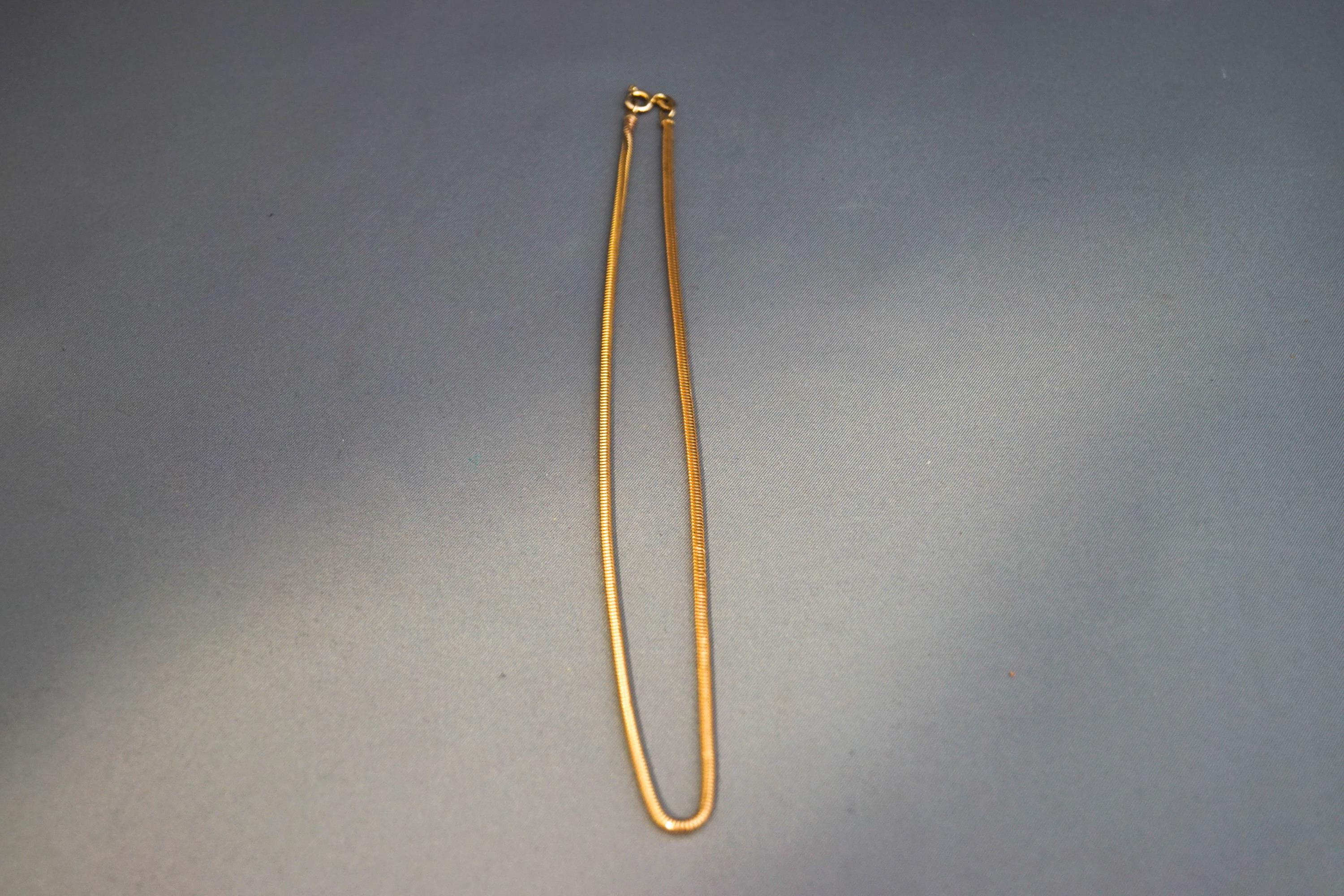 A 9 carat gold chain of Brazilian links, 7.7 g gross