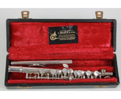 Silver Piccolo by  Rudall Carte & Co. Ltd., London (no. 9306), hallmarked 'R C & Co, London 1955', weight 5.1 ounces approx.,