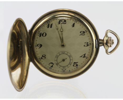 Gold plated gents full hunter pocket watch with an engine turned case