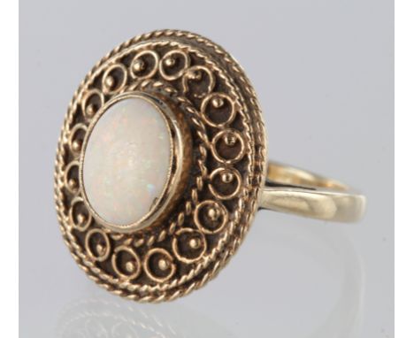 9ct Gold Opal Ring size K weight 5.6g