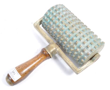 Gilcrest of Glasgow - An antique 19th century Victorian Scottish concrete roller finishing tool by Gilchrist of Glasgow, Scot
