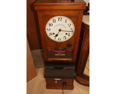 Time Recorder supply &amp; maintenance company Ltd London clocking in machine - with key 