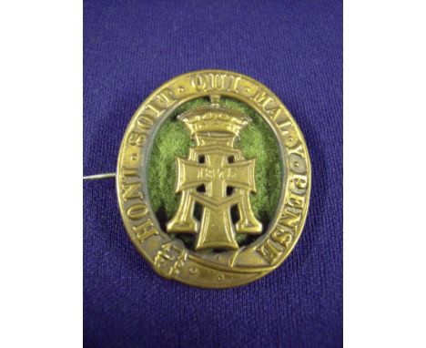Scarce Green Howards Yorkshire Regiment brass tropical helmet pagri badge post 1881 pattern 