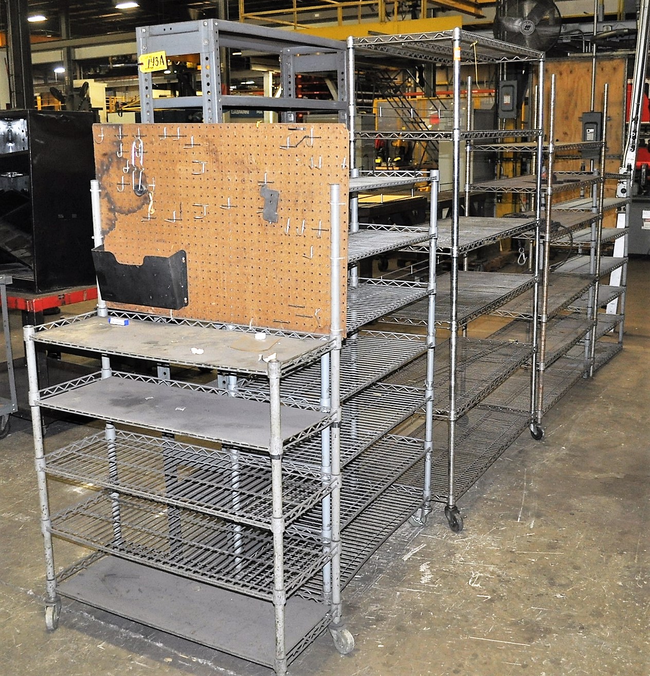 LOT OF ASSORTED METRO & RACKS