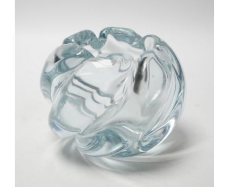 An Orrefors clear glass vase, 10cm