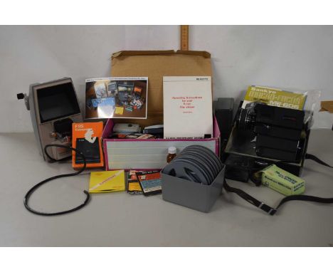 Mixed Lot: A Sankyo cine camera and film editor and viewer and other assorted items