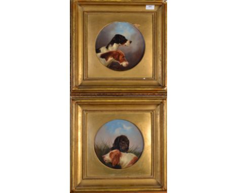 COLIN GRAEME ROE
Hunting Dogs
Oil on panel
A pair 
Signed
Diameter 22cm Condition Report: Condition very good but for slight 