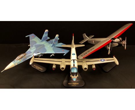 Model airplanes including; P2V-7 Neptune scale 1/72, SU-27 Flanker scale 1/48; other (3) 