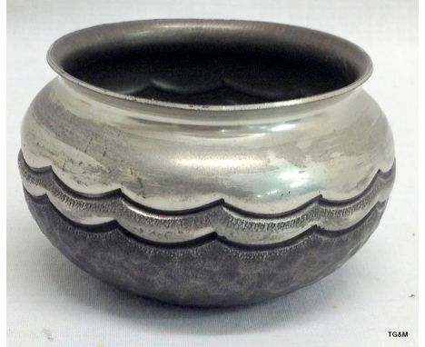 An Art Nouveau Etain Garant French pewter bowl signed R Delagan