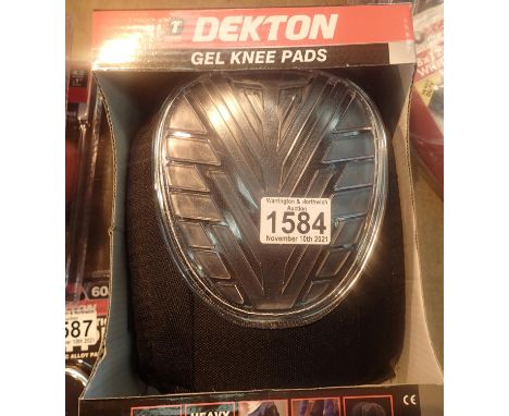 New pair of gel knee pads. P&amp;P Group 1 (£14+VAT for the first lot and £1+VAT for subsequent lots) 