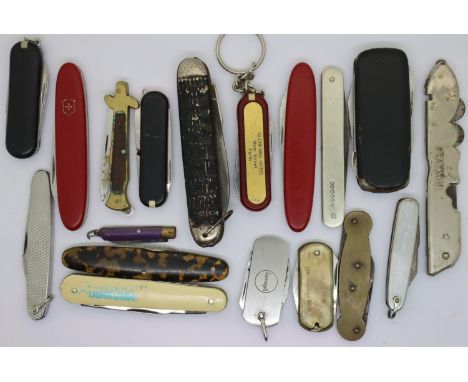 Collection of folding penknives. P&amp;P Group 1 (£14+VAT for the first lot and £1+VAT for subsequent lots) 