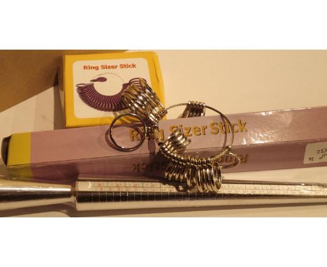 Boxed stainless steel ring sizing mandrel and a full set of finger ring sizers. P&amp;P Group 1 (£14+VAT for the first lot an