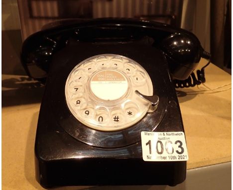 Black, GPO746 Retro rotary telephone replica of the 1970s classic, compatible with modern telephone banking and any standard 
