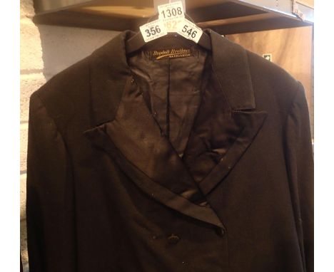 Gents top coat, tailored by Boydell Brothers Of Warrington, 38 inch chest, L: 42 inch. P&amp;P Group 1 (£14+VAT for the first