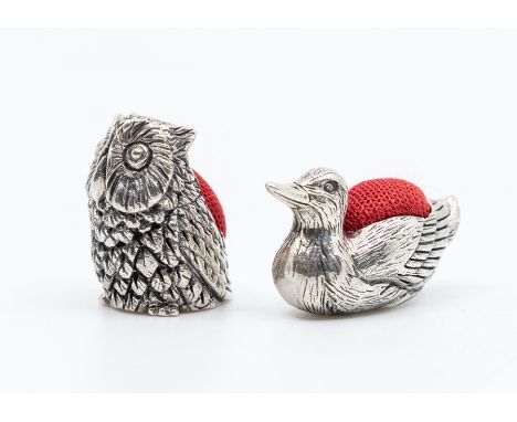 A modern small silver Owl pin cushion together with a small duck pin cushion, both hallmarked&nbsp;by TA, London, 2015 (2) 14
