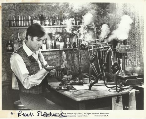 STEPHENS ROBERT: (1931-1995) English Actor. Signed 10 x 8 photograph of Stephens seated in a three quarter length pose, in co