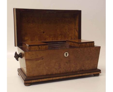 Victorian stain birch tea caddy. Condition report: see terms and conditions.