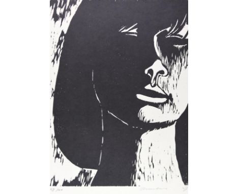 Rosenbusch, Werner: (1924 Ulm 2016). O.T. Mädchenkopf. Holzschnitt. Neue Münchner Galerie 1966-68. 40 x 29,7 cm. Mit Prägeste