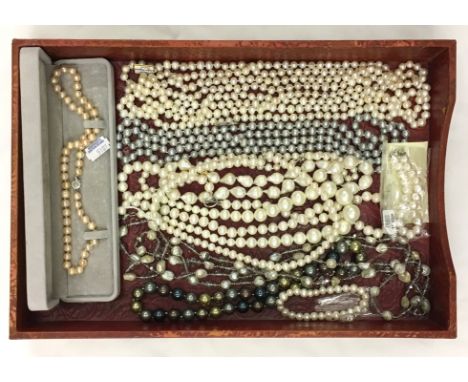 10 PEARL & SHELL NECKLACES WITH 2 BRACELETS & A SET OF EARRINGS - SOME WITH SILVER & GOLD CLASPS