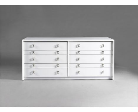 PAUL FRANKL (1886-1958)Commode de la série DebonairCréation circa 1950Edition Johnson Furniture CompanyEstampillée deux fois 