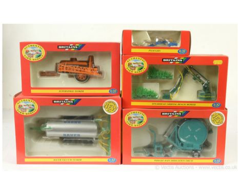 Britains group (1) 09594 Bauer Vacuum Tanker - Silver (2) 9588 Superspray Tanker - Orange (3) 09593 Wright Rain Irrigation Dr