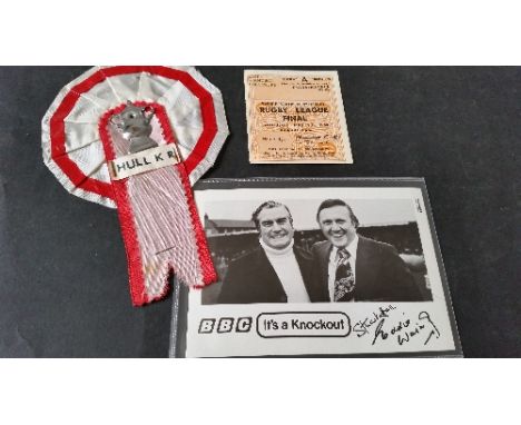 RUGBY LEAGUE, selection, 1930s onwards, pre-match photo before Great Britain v France 1936 (signed by French captain); postca