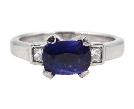 18ct white gold Ceylon sapphire and diamond three stone ring, hallmarked, sapphire approx 1.45 carat - Condition Report Appro