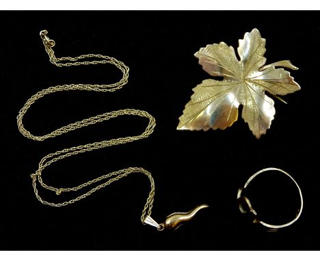 Gold leaf brooch, gold 'Love' ring, and pendant necklace, all 9ct hallmarked or stamped - Condition Report Approx 6.55gm, bro