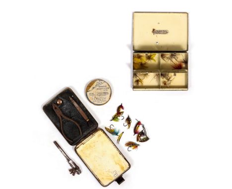 A LATE 19TH / EARLY 20TH CENTURY HARDY BROTHERS LIMITED OF ALNWICK JAPANNED COMBINED FLY MAKING TOOL SET  and storage box wit