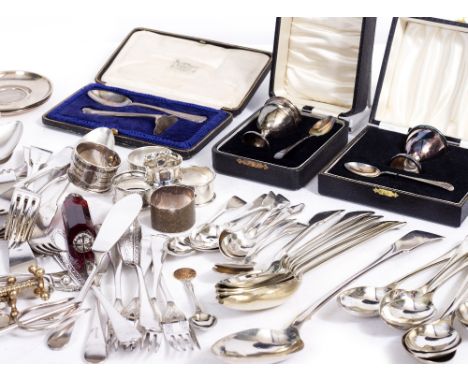 A COLLECTION OF SILVER AND SILVER PLATE to include a 19th century Edinburgh silver basting spoon 31cm in length, a cased silv