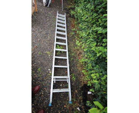 A double extending aluminium ladder