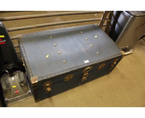 A travelling trunk