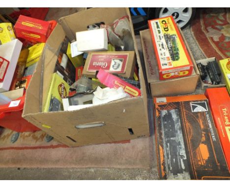 TWO BOXES OF VINTAGE TRAIN, HORNBY AND OTHER MODEL RAILWAY LOCOMOTIVES AND CARRIAGES ETC (UNCHECKED) TO INCLUDE A DERBYSHIRE 