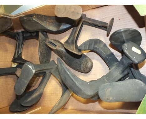 A QUANTITY OF VINTAGE CAST IRON BOOT LASTS 