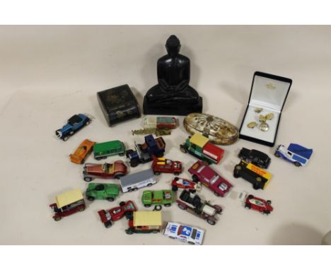 A BOX OF ASSORTED COLLECTABLES TO INCLUDE A CARVED WOODEN BUDDHA FIGURE, BRASS INLAID BONE TRINKET BOX, TOY CARS, SOVEREIGN S