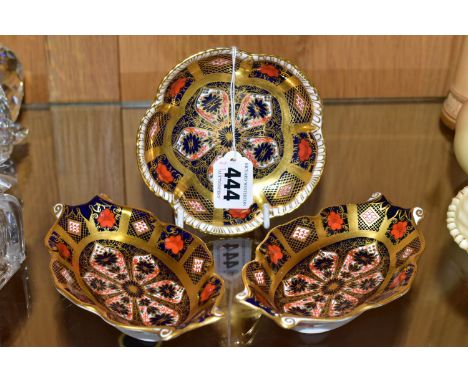 THREE ROYAL CROWN DERBY OLD IMARI 1128 SOLID GOLD BAND PIN DISHES, comprising a pair of wavy rimmed oval pin dishes with twin