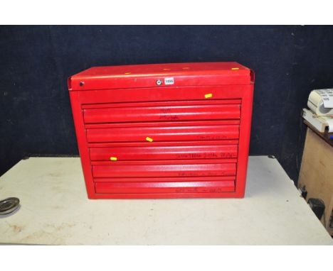 A PRESSED METAL ENGINEERS TOOLBOX (matching 1051) with 5 drawers and lidded top storage containing a quantity of tools includ